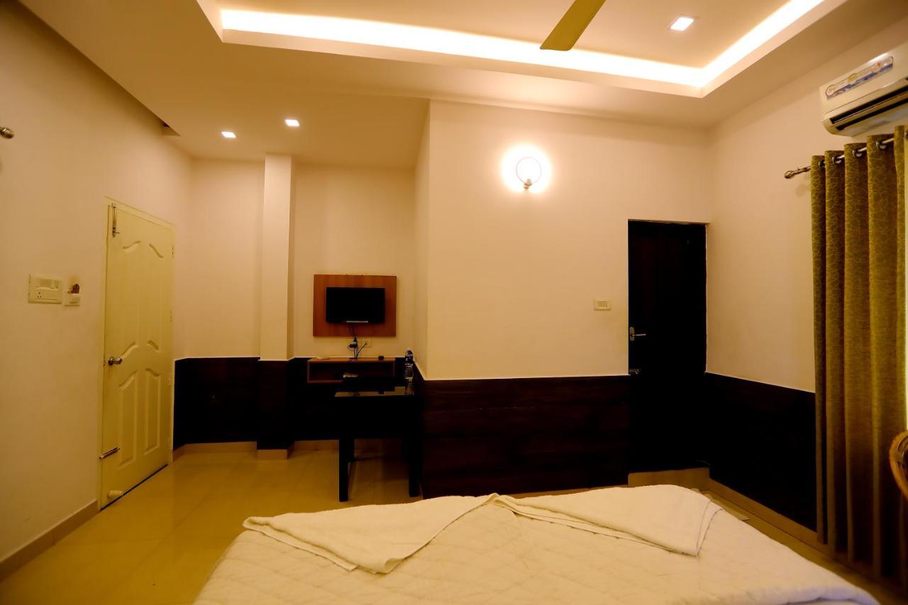 Sapphire Inn 尼杜巴塞莱 外观 照片