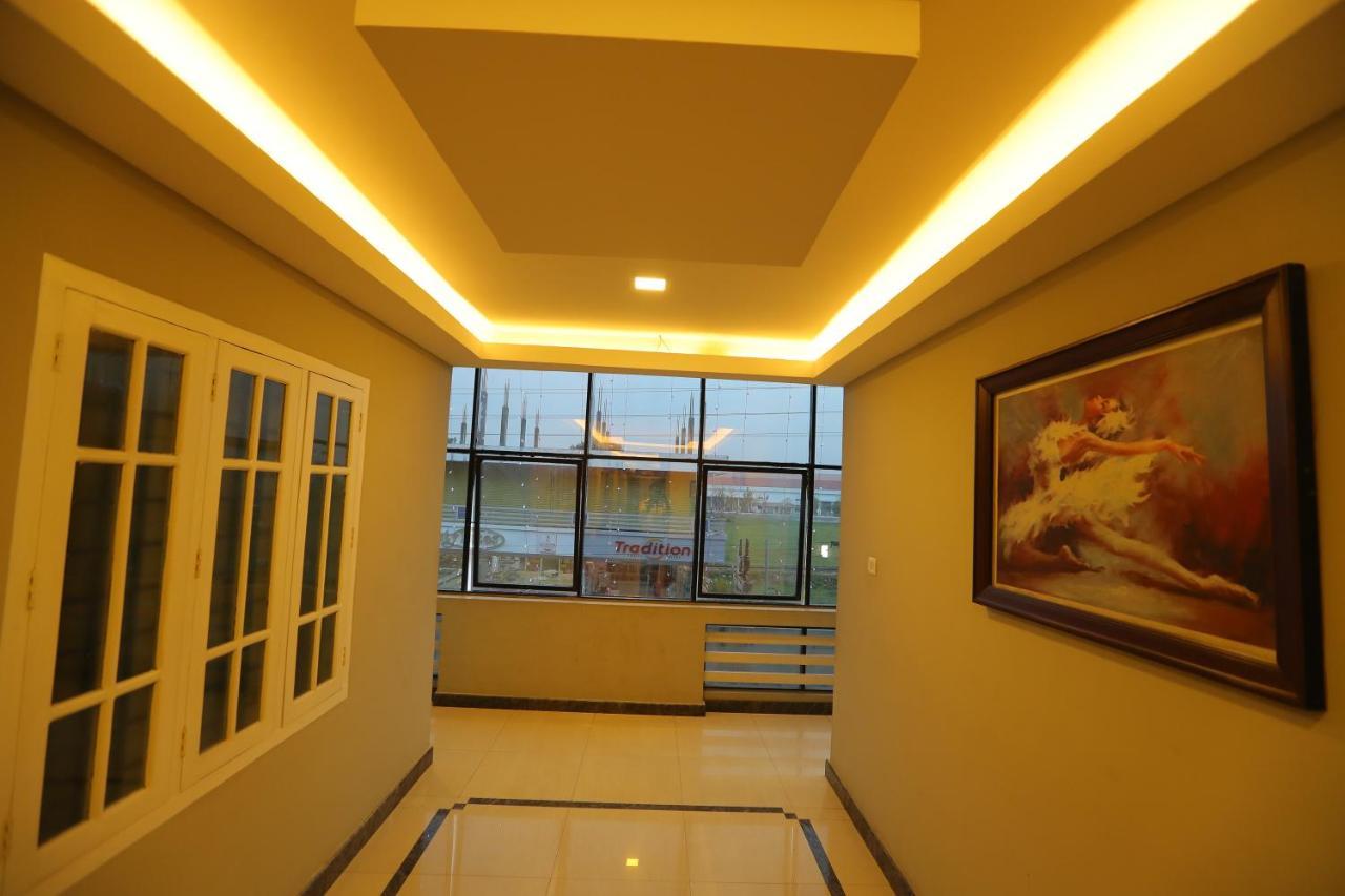 Sapphire Inn 尼杜巴塞莱 外观 照片
