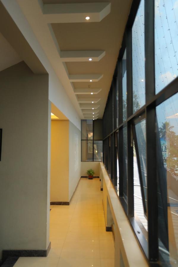 Sapphire Inn 尼杜巴塞莱 外观 照片