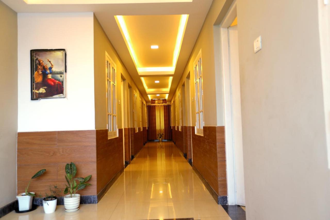 Sapphire Inn 尼杜巴塞莱 外观 照片