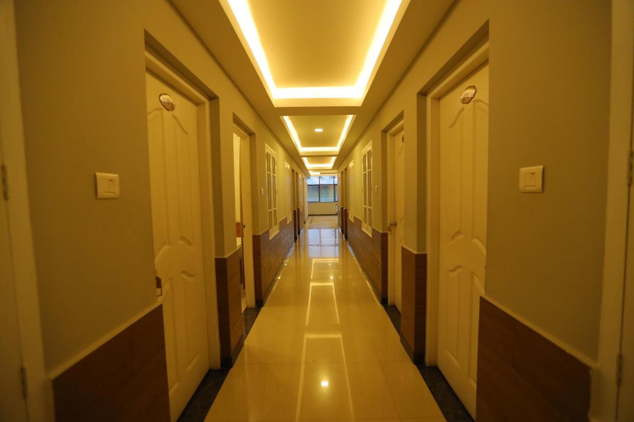Sapphire Inn 尼杜巴塞莱 外观 照片